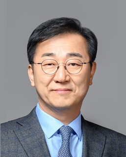 김윤덕 사진